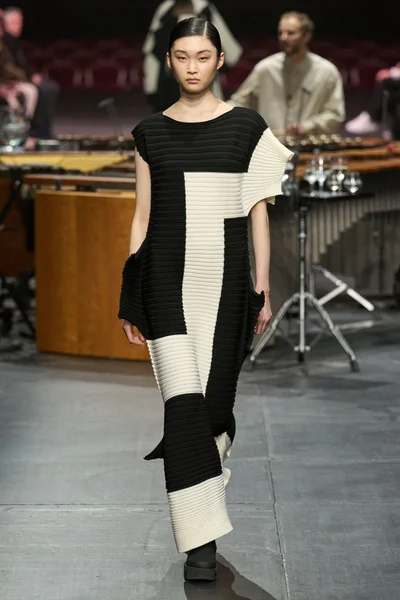 Look 38